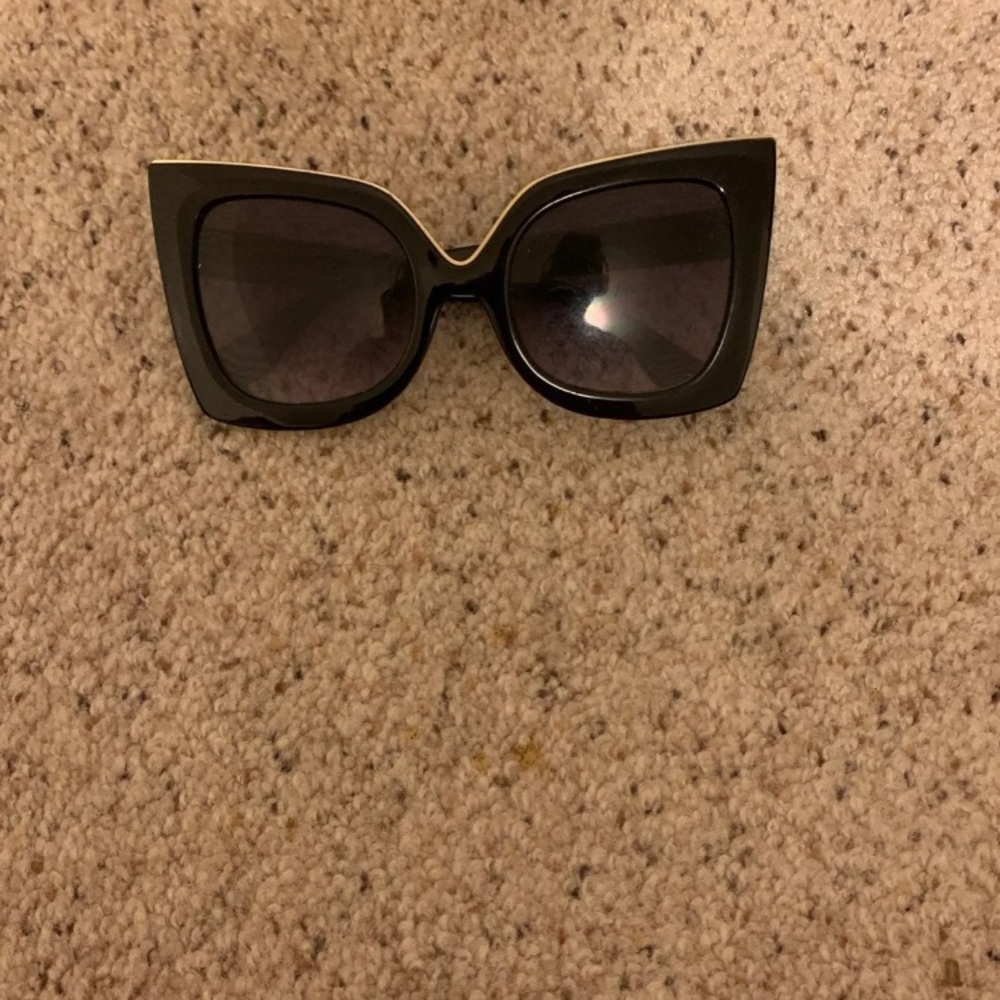 Blake Cat Eyed Sunglasses